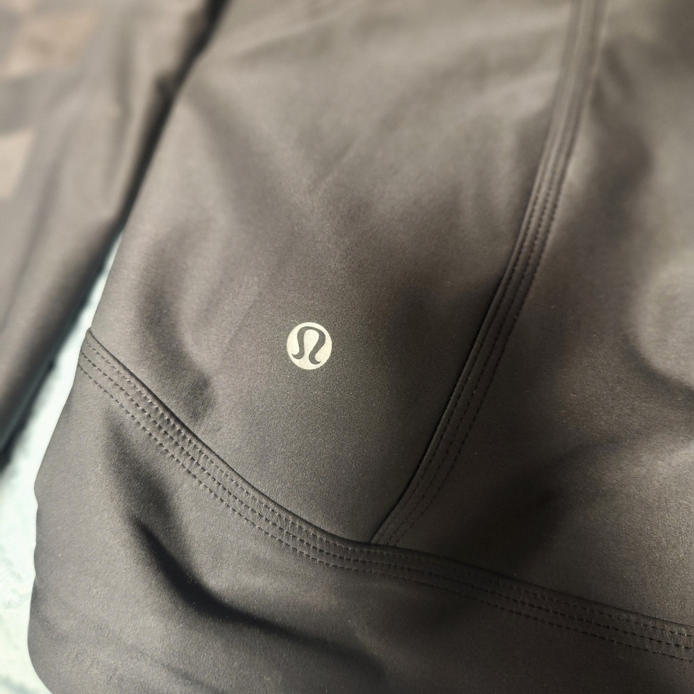 Lululemon Feelin Frosty Soft Shell size 10 - Picture 13 of 16